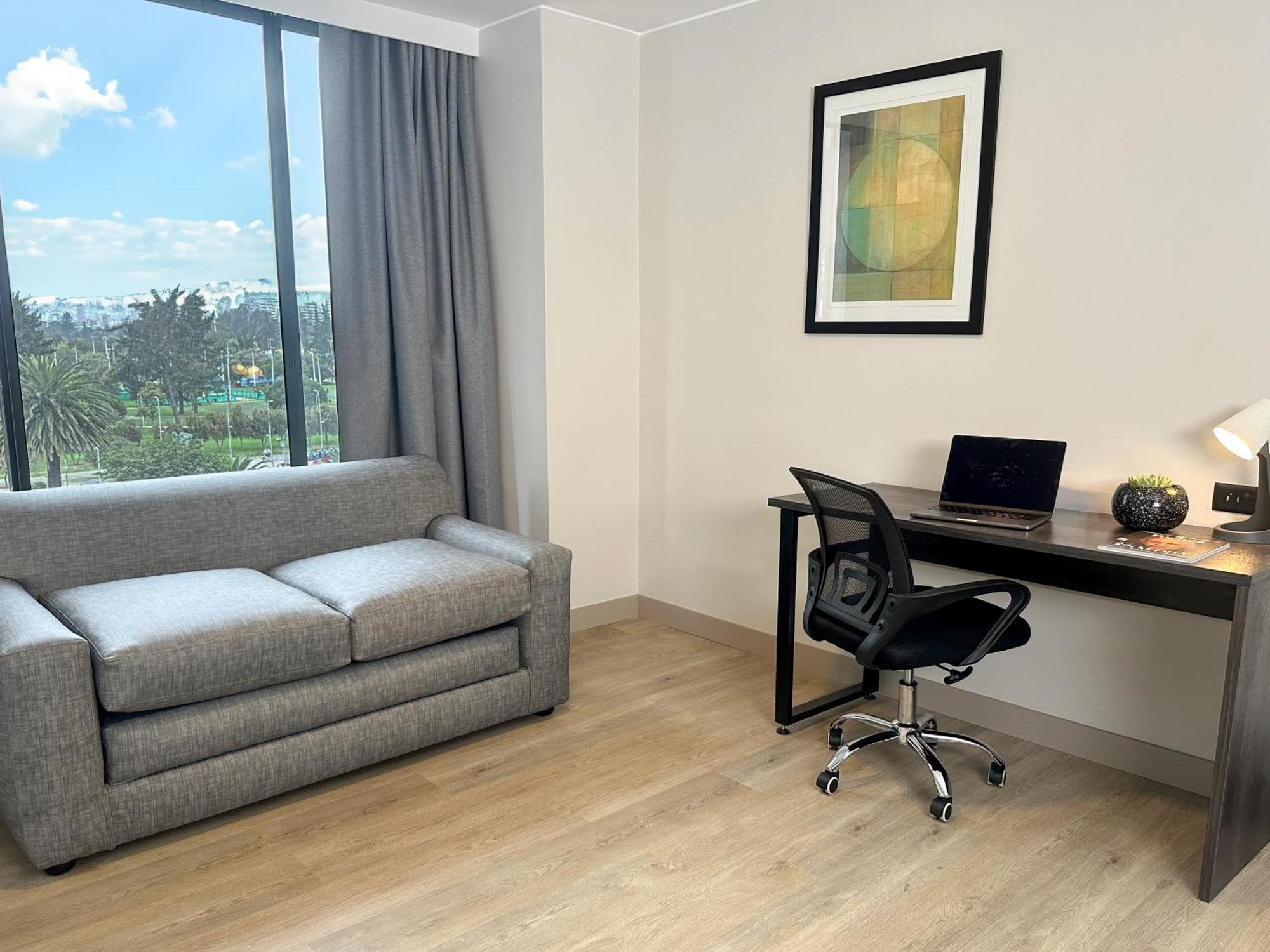 La Quinta By Wyndham Quito Otel Dış mekan fotoğraf